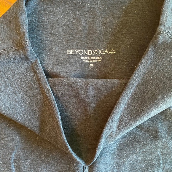 Beyond Yoga Spacedye Black Charcoal 5" Biker Short XL - Picture 3 of 3